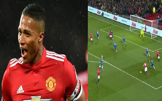 Мајсторијата на Валенсија во победата на Манчестер јунајтед против Стоук