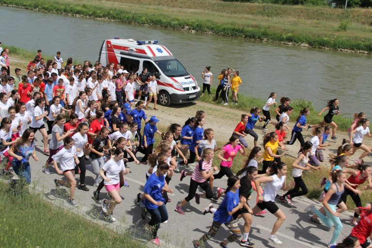 ЕДИНАЕСЕТТИ ПОЖАРНИКАРСКИ КРОС ПОКРАЈ ВАРДАР