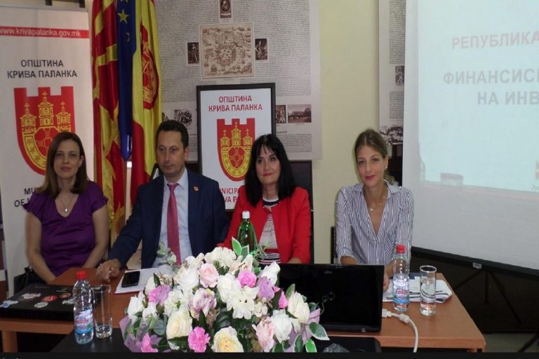 МИНИСТЕРКАТА АПОСТОЛСКА ОСТВАРИ РАБОТНА ПОСЕТА НА ОПШТИНА КРИВА ПАЛАНКА