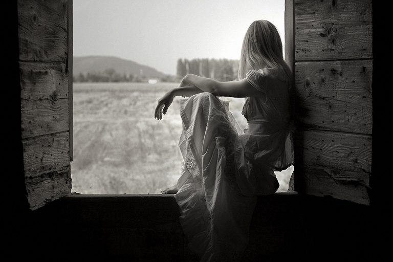 МЕ НАУЧИ ДА БИДАМ САМА