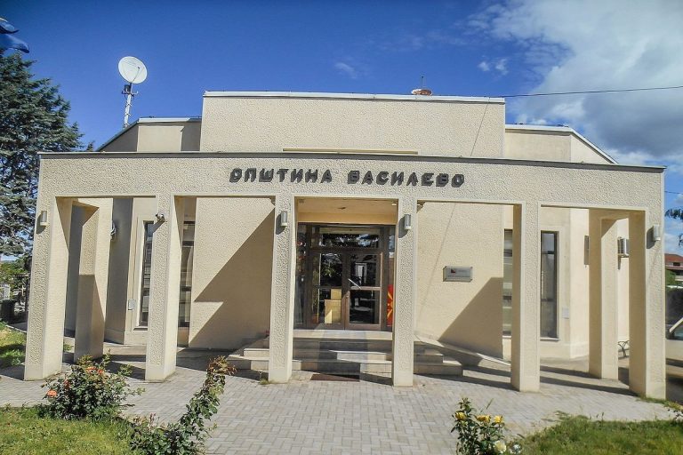 НЕГУВАТЕЛКИ ОД ДЕТСКАТА ГРАДИНКА ВО ВАСИЛЕВО ОТПУШТЕНИ ОД РАБОТА