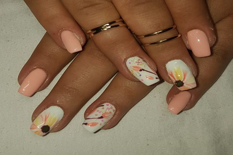 20 ИДЕИ ЗА ПРЕКРАСЕН МАНИКИР ВО АВГУСТ (ФОТОГРАФИИ)