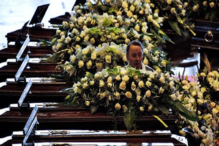 БРОЈОТ НА ЖРТВИТЕ ПО ПАДОТ НА МОСТОТ ВО ЏЕНОВА СЕ ЗГОЛЕМИ НА 42 ЛИЦА