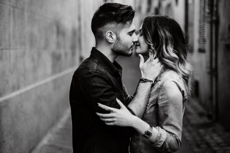 КОИ СЕ 7-ТЕ ВИДОВИ НА ЉУБОВ СПОРЕД ПСИХОЛОЗИТЕ?