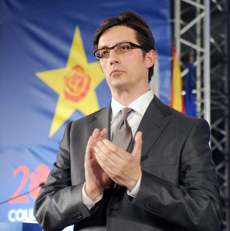 СТЕВО ПЕНДАРОВСКИ : РЕФЕРЕНДУМОТ Е ИСТОРИСКА ШАНСА ДА КАЖЕМЕ ЗА МАКЕДОНСКИ ИДЕНТИТЕТ И МАКЕДОНСКА ИДНИНА