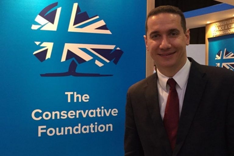 ЃОРЧЕВ СЕ СРЕТНА СО МИНИСТРИТЕ ЗА НАДВОРЕШНИ И ВНАТРЕШНИ РАБОТИ НА ВЕЛИКА БРИТАНИЈА, КАКО И ПОВЕЌЕ ПРАТЕНИЦИ