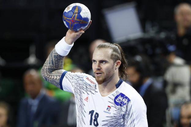 ВИЛИЈАМ АКАМБРЕ ГО ЗАСИЛИ БРЕСТ МЕШКОВ