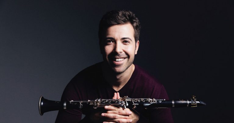 КОНЦЕРТ НА ФИЛХАРМОНИЈА СО ДЕЛА ОД ДЕБИСИ, КОПЛАНД И КОЛАРОВСКИ