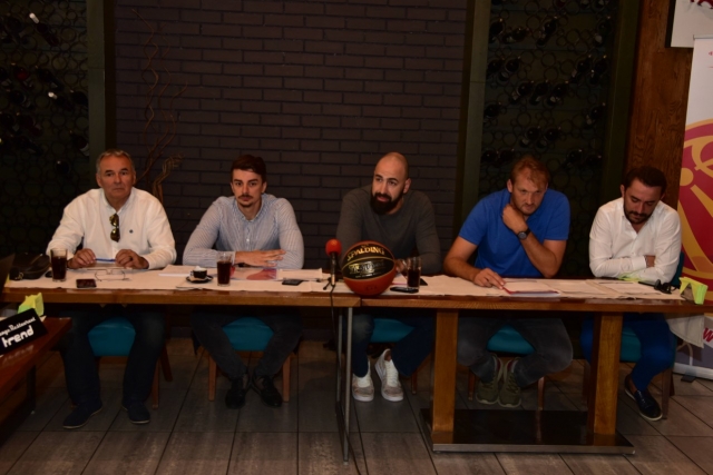 ГЕЧЕВСКИ ДЕФИНИТИВНО СИ ЗАМИНУВА ОД КФСМ, НА НЕГОВО МЕСТО – СРЕЧКО ХОРВАТ!