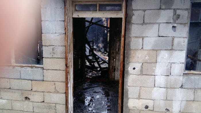 ВО ПОЖАР ВО ПЕТРОВЕЦ 10 СЕМЕЈСТВА ОСТАНАА БЕЗ ПОКРИВ НАД ГЛАВА