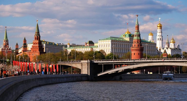 МОСКВА ГО ПОТВРДИ УЧЕСТВОТО НА СРЕДБАТА ВО ПАРИЗ