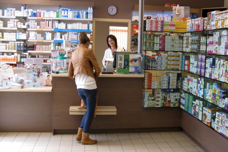 ОГРАБЕНА АПТЕКА – МВР ВО ПОТРАГА ПО КРАДЕЦОТ