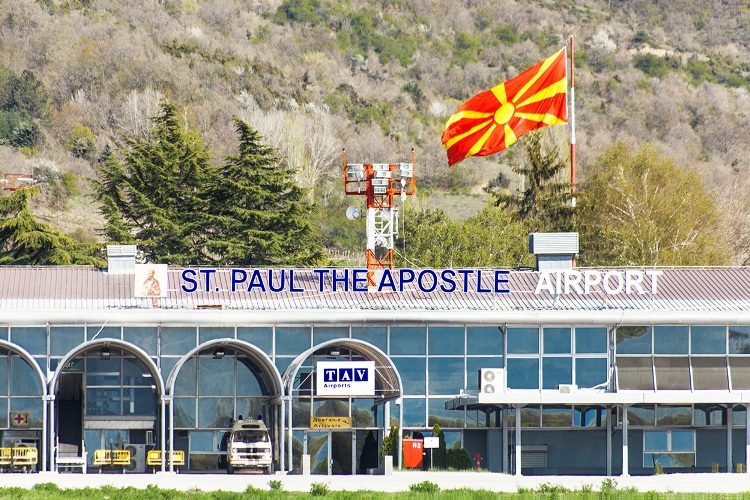 Во Охрид слета првиот авион со туристи од Холандија, годинава најавени повеќе од 60 чартер летови!