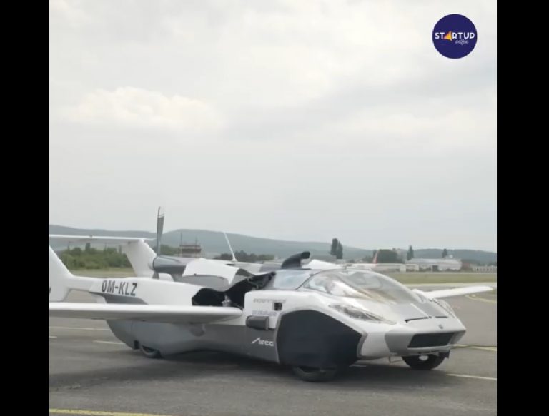 АВТОМОБИЛ СЕ ТРАНСФОРМИРА ВО АВИОН ЗА ПОМАЛКУ ОД ТРИ МИНУТИ