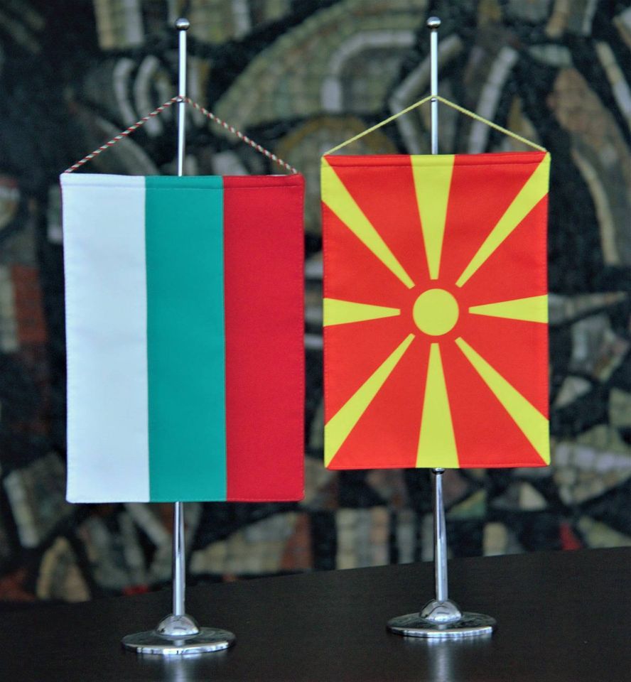 Бугарското собрание гласаше, Бугарија ќе и донира 51.480 дози на „Фајзер“ на Северна Македонија