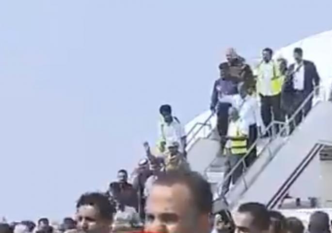 (ВОЗНЕМИРУВАЧКО ВИДЕО) НЕКОЛКУ ЗАГИНАТИ И ПОВЕЌЕ ПОВРЕДЕНИ ВО ЕКСПЛОЗИЈА НА АЕРОДРОМ ВО ЈЕМЕН