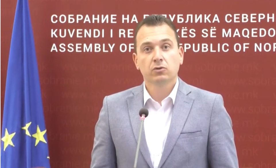 (ВИДЕО) ТАЛЕСКИ: СО КОЈ ОБРАЗ МИЛОШОСКИ ЗБОРУВА ВО СОБРАНИЕТО, КОГА ВО ГЕРМАНИЈА БИЛ КАЗНЕТ ЗА КРАЖБА И ФАЛСИФИКУВАЊЕ