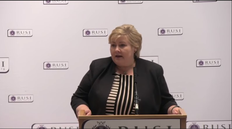 ВО НОРВЕШКА ПРЕД ЗАКОНОТ СИТЕ СЕ РАМНИ: КАЗНА ЗА ПРЕМИЕРКАТА СОЛБЕРГ