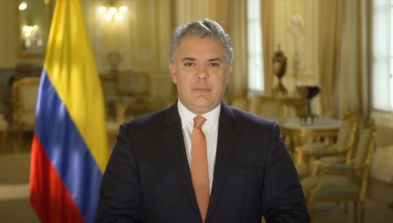 Извршен атентат врз претседателот на Колумбија