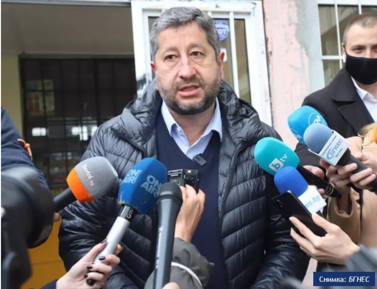 Лидерот на „Да, Бугарија“ Христо Иванов поднесе оставка