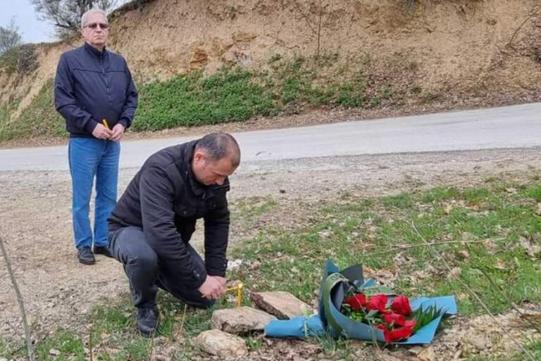 Стојанче Ангелов им оддаде почит на загинатите кај Вејце во 2001