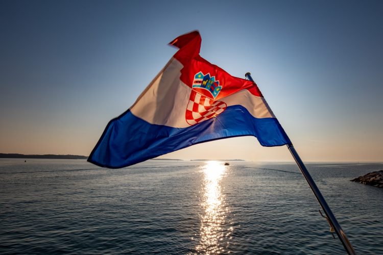 Укинати се сите ограничувања за влез во Хрватска
