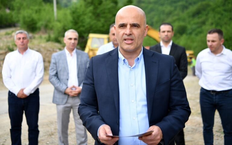 Ковачевски: Носиме законско решение со кое граѓаните ќе може да инсталираат фотоволтаични централи на крововите