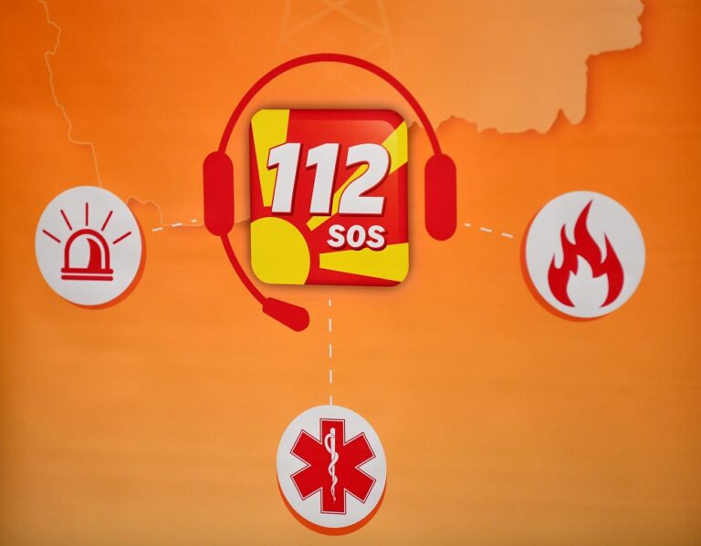 Скопјани пријавиле оштетени фасади, откорнати олуци и откорнат лимен покрив од зграда