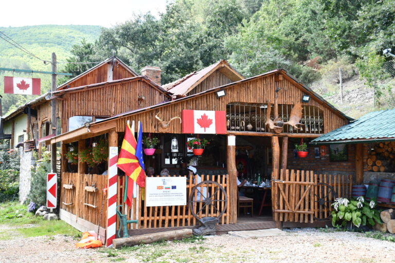 На гости кај “Преспанската белвица и волкот„