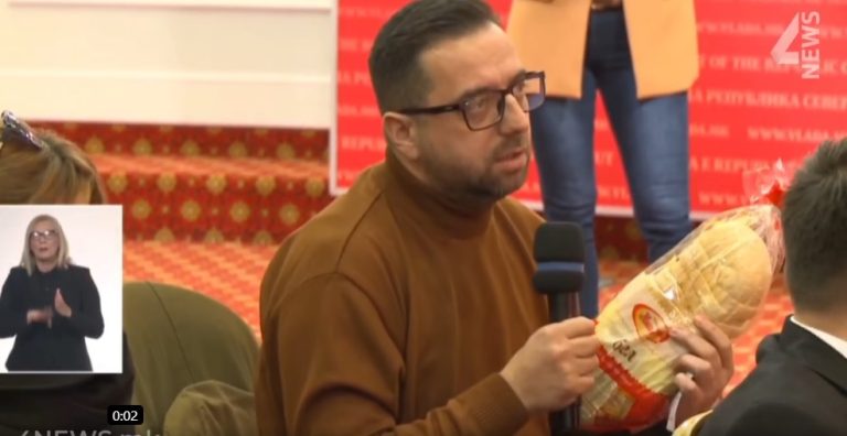 (Видео) Ковачевски доби леб од новинар