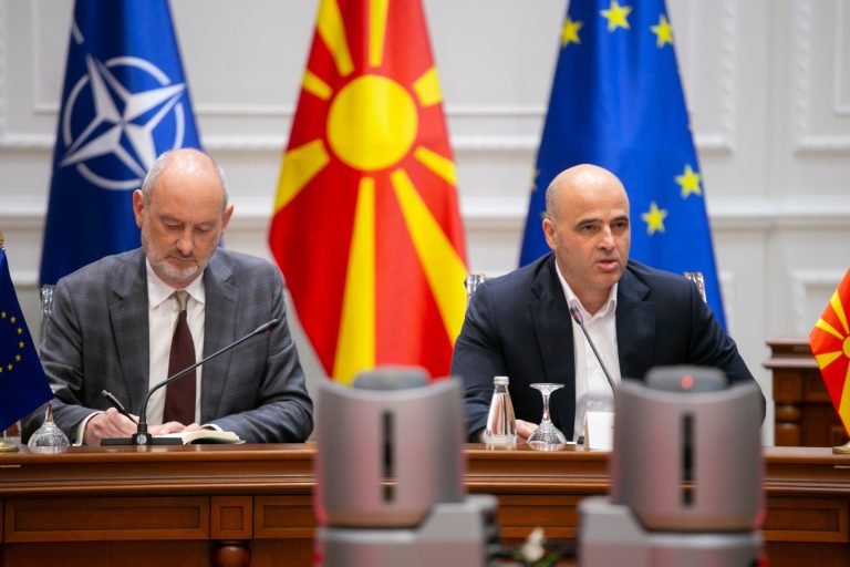 Ковачевски со амбасадори на земји членки на ЕУ: Европската перспектива на Северна Македонија е реалност