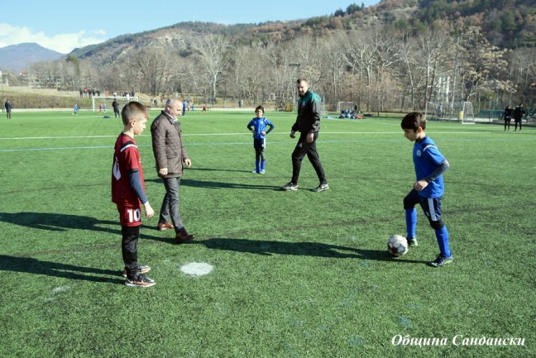 Започна меѓународниот фудбалски турнир „Пирин куп“ 2023-учествуваат и деца од Северна Македонија
