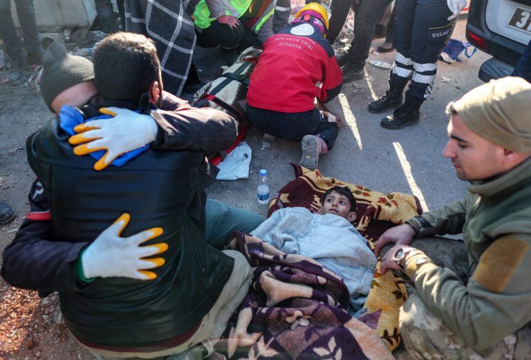Нови преживеани по земјотресите во Турција, спасени по неверојатни девет дена