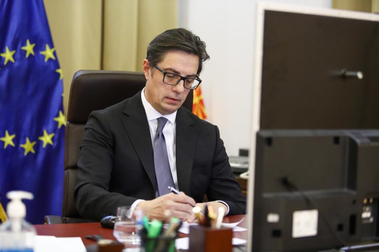 Пендаровски: Државата веднаш да најде начин да се набави лекот „трикафта“