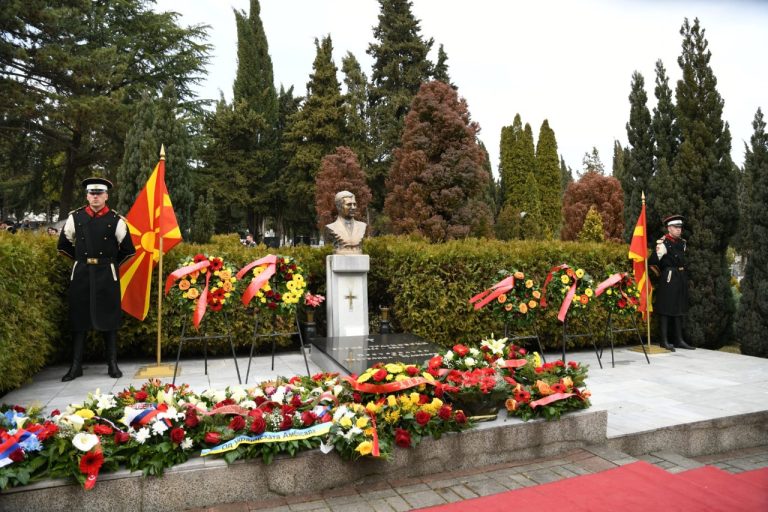 Државнички церемонии во чест за загинатиот претседател Борис Трајковски