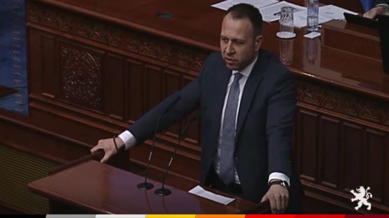 Јанушев бара алкотест за Џафери и пратениците: Ми ги спомене ли уште еднаш децата – нема да заврши добро