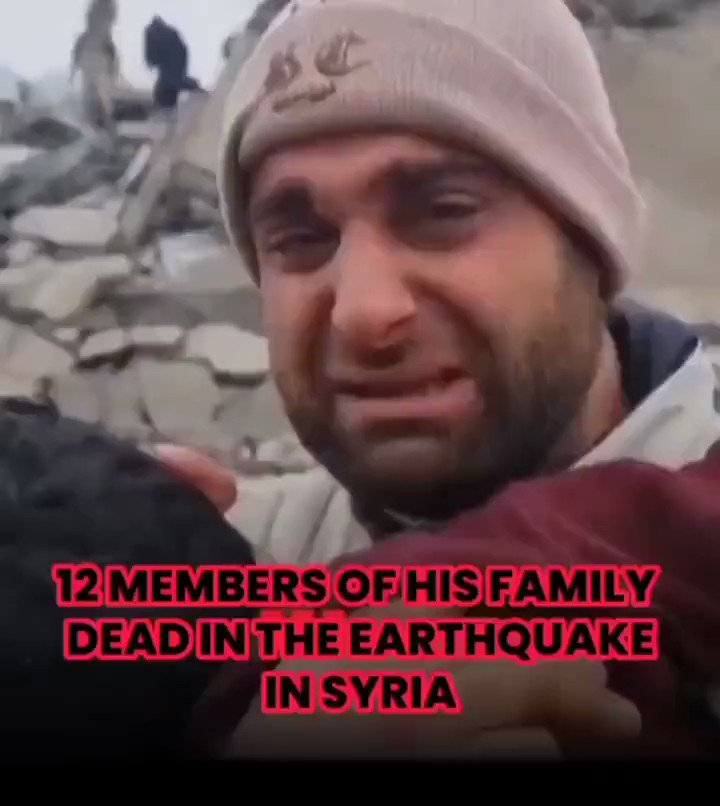 (Видео) Солзите на Сириецот посилни од сите зборови, загубил 12 члена на семејството
