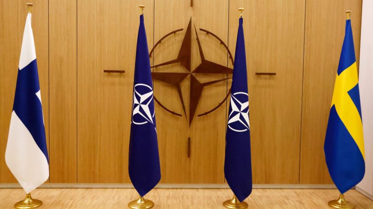Финска доби зелено светло од Турција за НАТО, Шведска останува во чекалната