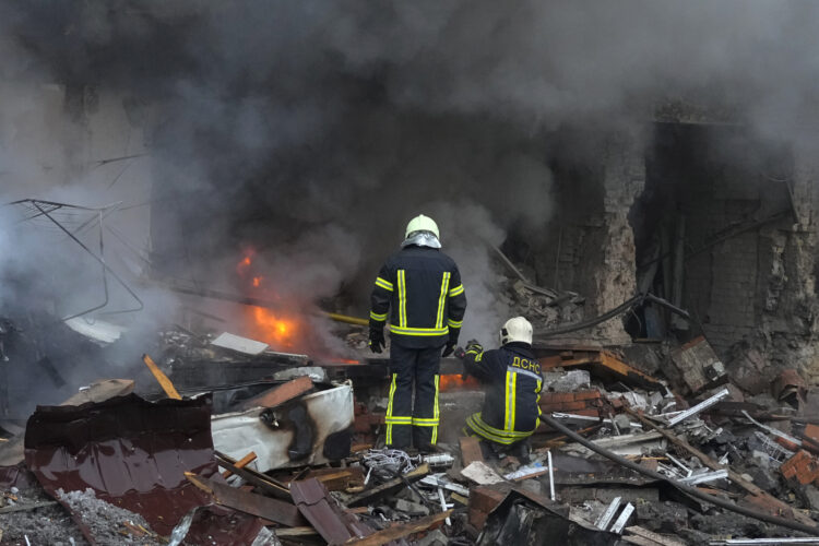 (Видео) Нови експлозии во Запорожје и Херсон, четворица загинати во ноќниот напад