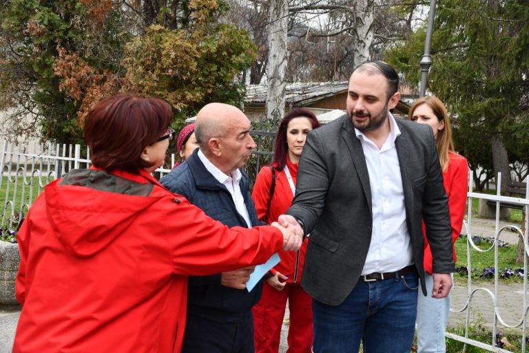 ​ Од денес бесплатен посебен транспорт за стари лица и за лица со попреченост од Кисела Вода