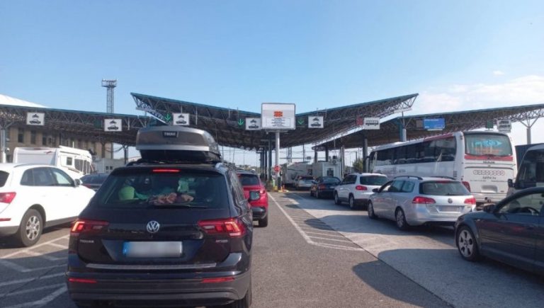 Низ пет земји ќе се патува со лични карти – Владата го ратификуваше Договорот