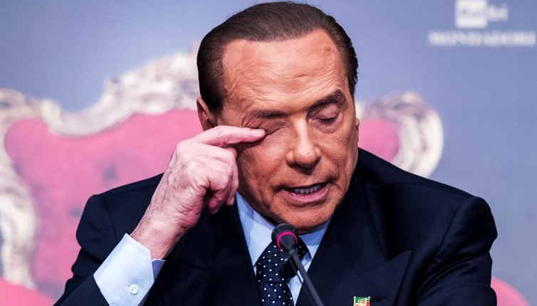 Берлускони во критична состојба: поранешниот премиер на Италија е на интензивна нега
