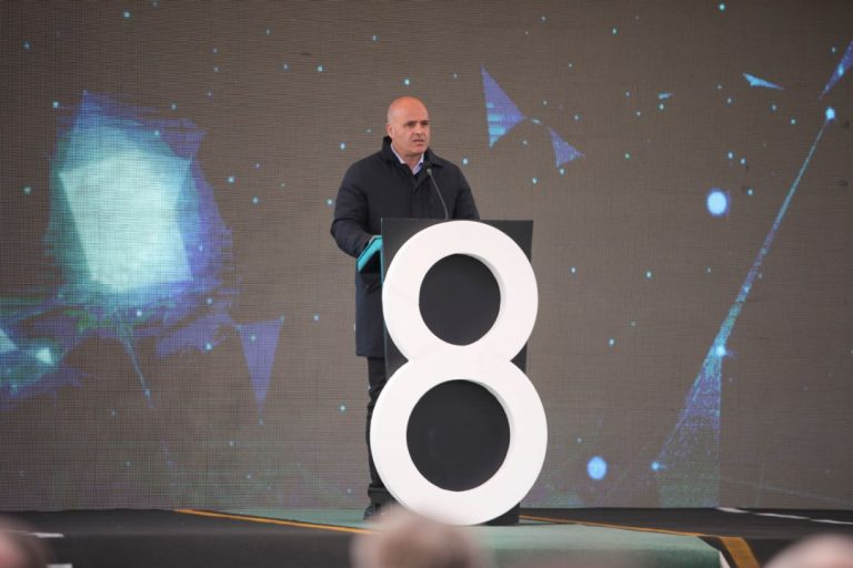 Работниците на коридорите ќе може да работат по 50 часа, а ако се измени законот, и по 60 часа – договорот со „Бектел и Енка“ останува мистерија