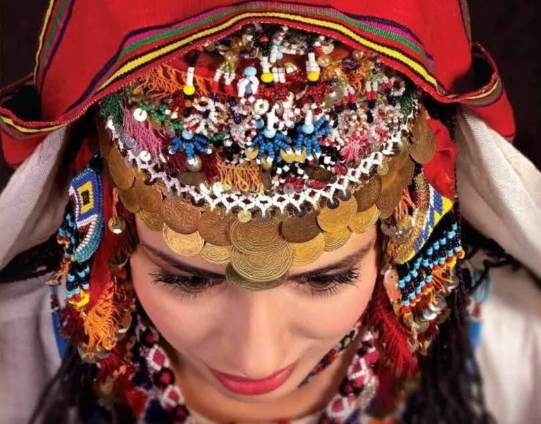 Изложба ги прикажува традициите и симболиката на шамиите