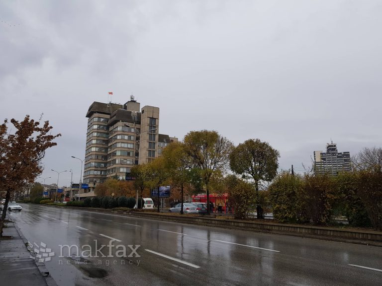 Времето денеска: Снег на планините, студ, ветер и дожд на пониските места