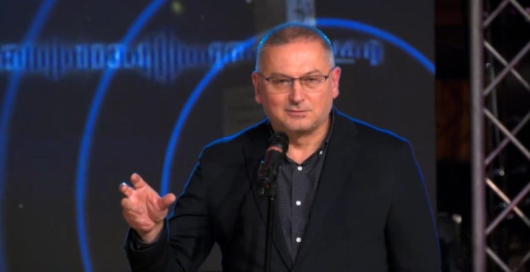 Георги Господинов: Мојата прва Европа беше старо дрвено радио