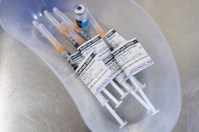ЕУ и „Фајзер“ конечно постигнаа договор за вишокот вакцини против корона