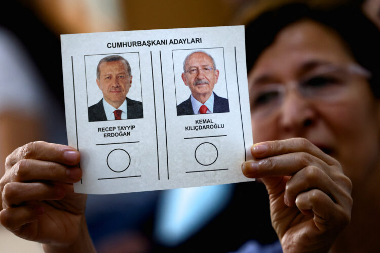 Втор круг од претседателските избори во Турција: Отворени избирачките места