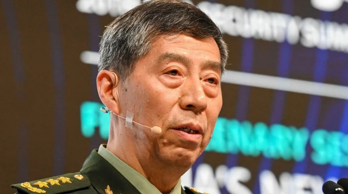Војна против Америка би била неподнослива катастрофа, предупреди кинескиот министер за одбрана