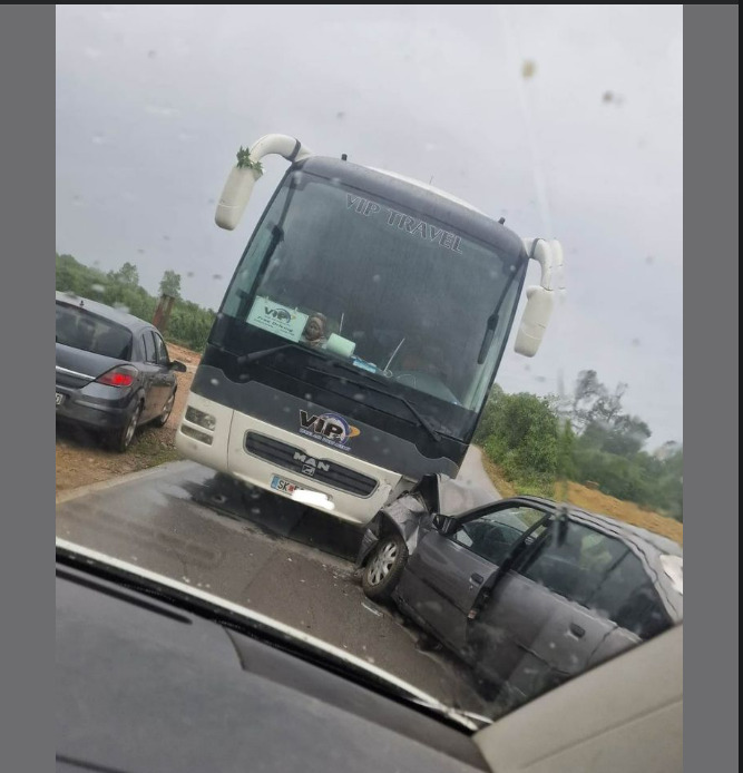 (Видео): Сообракајка близу Охрид го доблокира пристапот до градот, кој деновиве го отежнуваат и делегациите на Преспа форумот
